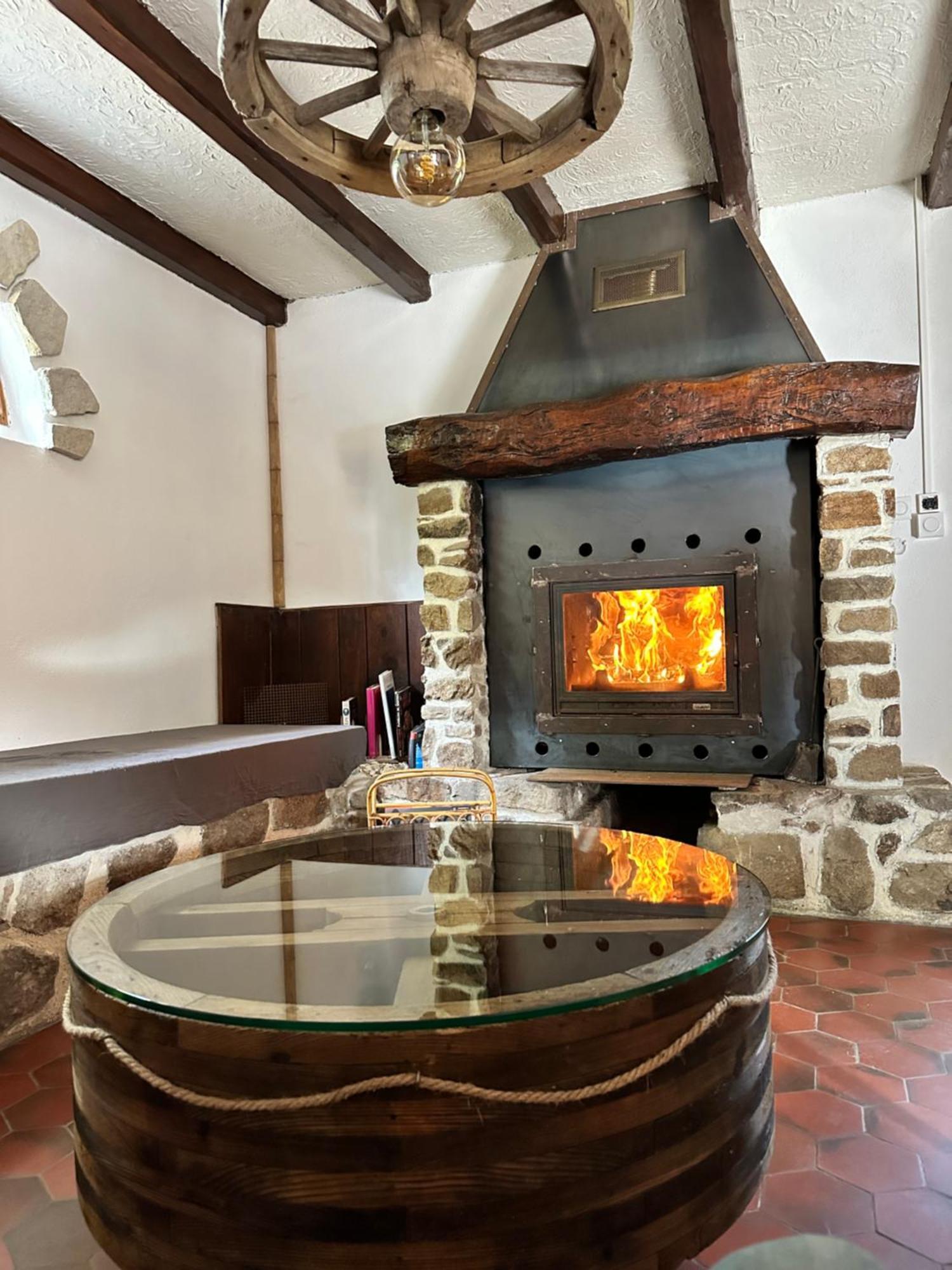 Au Coeur Du Vignoble Cognacais Villa Gondeville Екстериор снимка