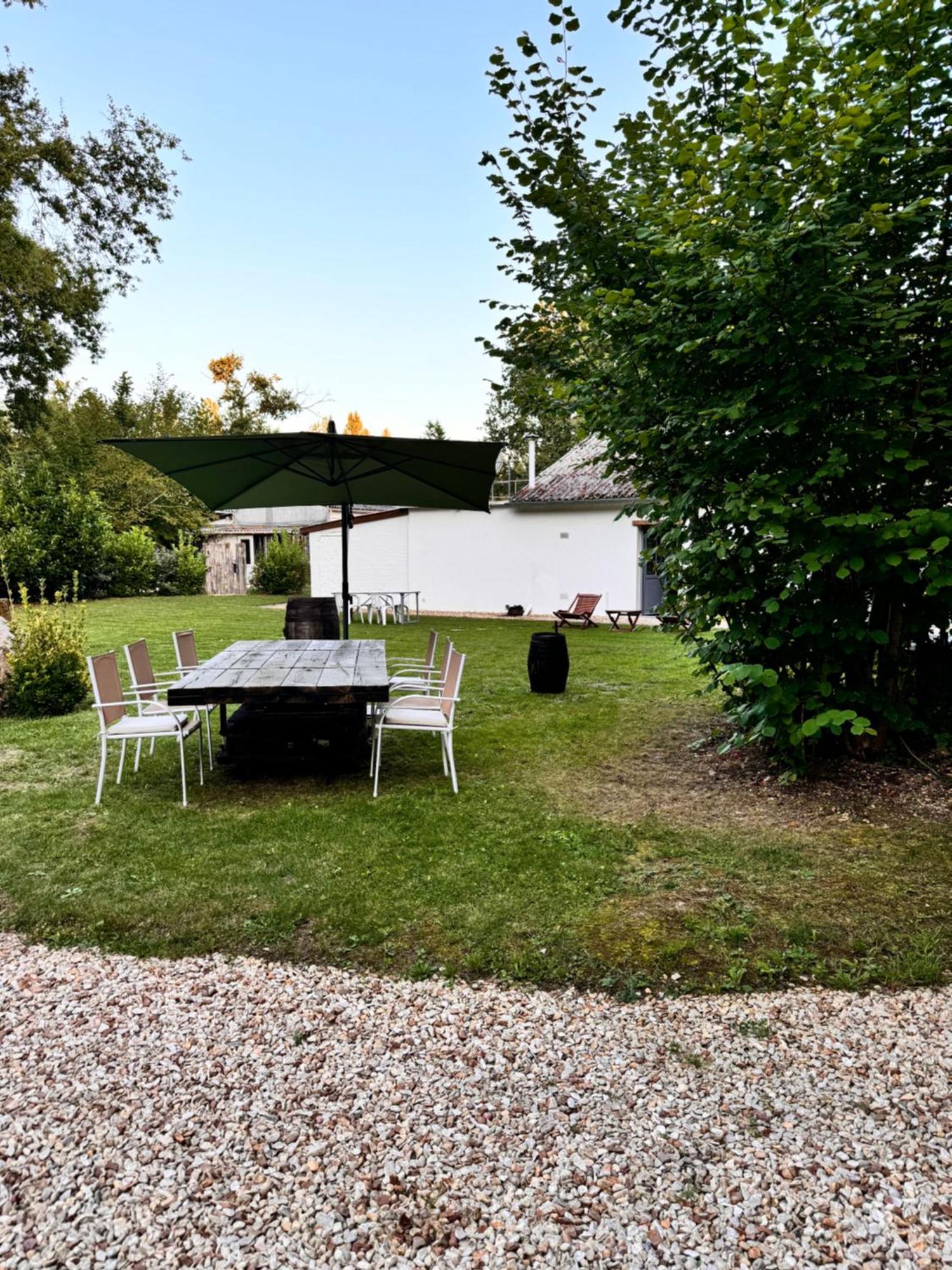 Au Coeur Du Vignoble Cognacais Villa Gondeville Екстериор снимка